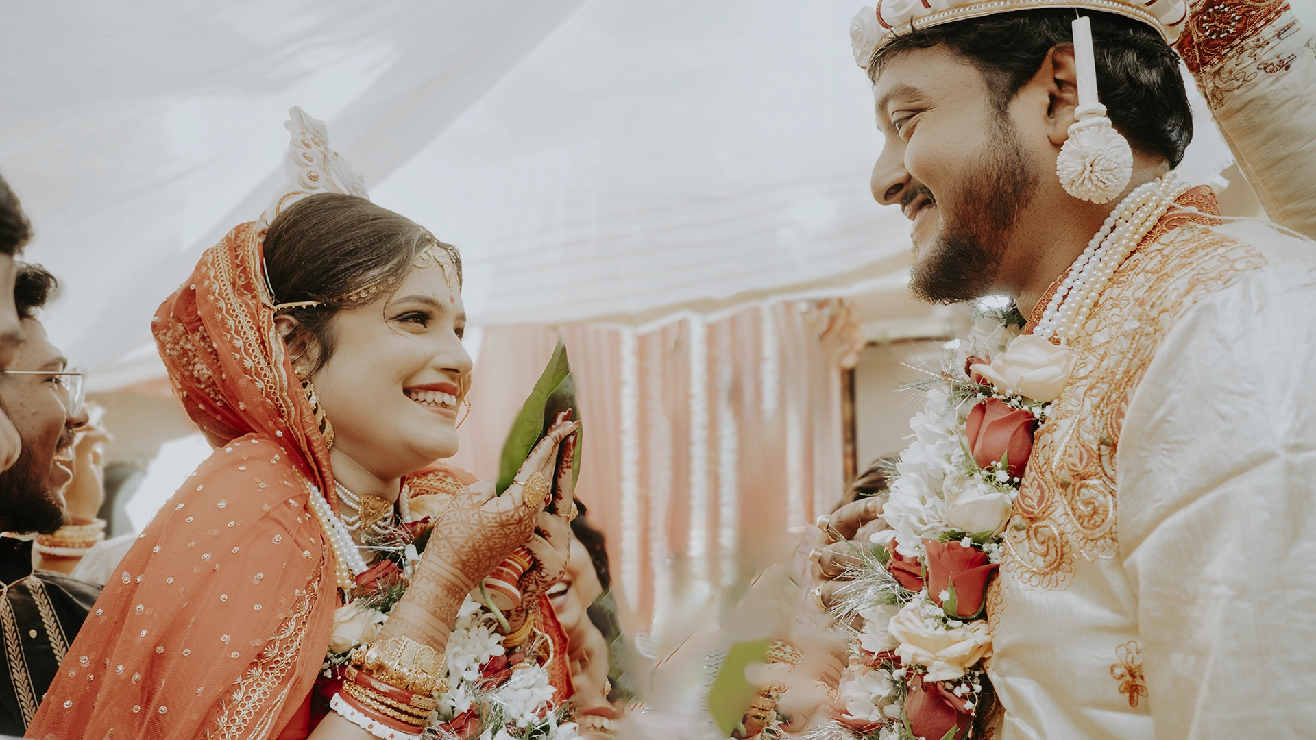 Bengali wedding photography in Kolkata capturing Holud and Gaye Holud rituals by Roy's Studio