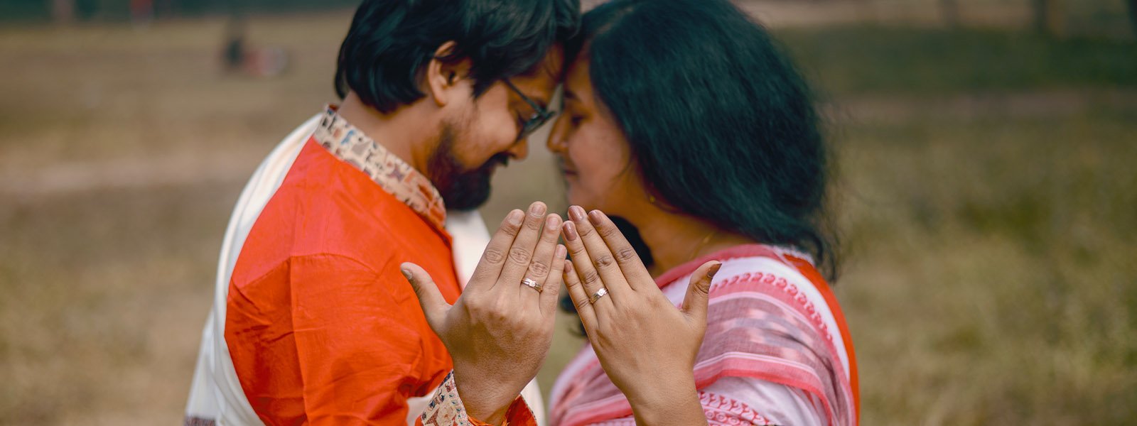 Vertical portrait at Princep Ghat — pre‑wedding couple photography